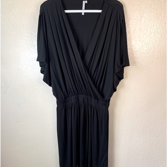 Michael Stars Minimalist Black Surplice Batwing Sleeve Mini Dress Size M - Picture 1 of 8